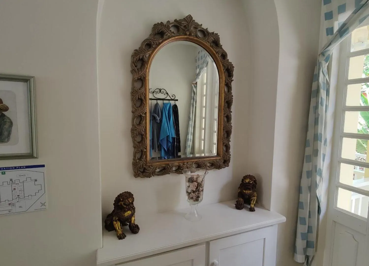 Queen Angel Suite. Stunning Apartment On Grafton Beach With Direct Beach Access Black Rock